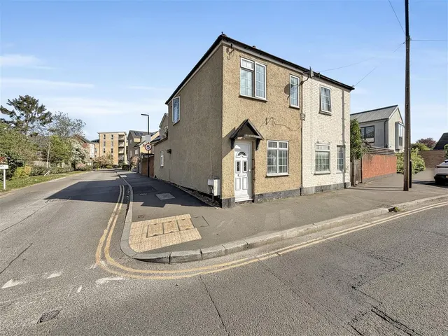 New Heston Road, Hounslow, photo 1