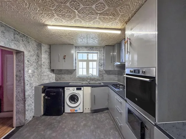 Photo 3 — New Heston Road, Hounslow