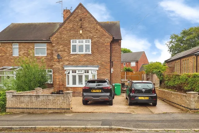 Glenwood Avenue, Wollaton, NG8, photo 1