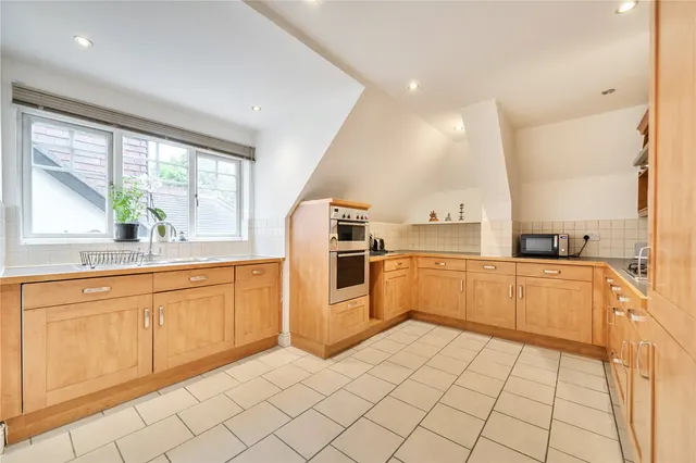 Marsh Road, Pinner, HA5, photo 3