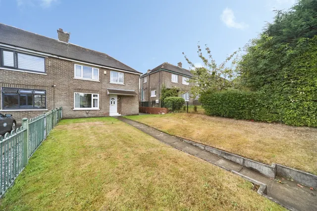 Allerton Road, Allerton, Bradford, photo 1