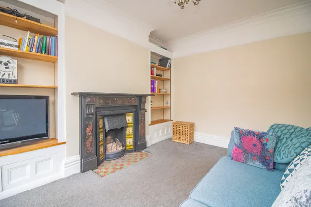Photo 2 — 2A Dulverton Road, Leicester, Leicester, LE3 0SA