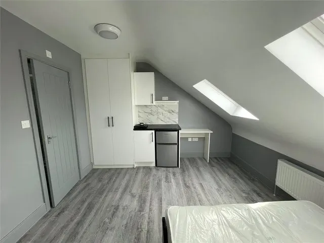 Beecham Road, Reading, RG30, photo 2