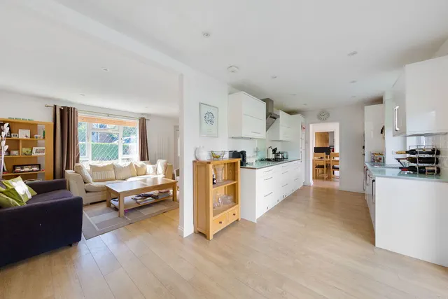 Hampton Mead, Loughton, IG10, photo 2