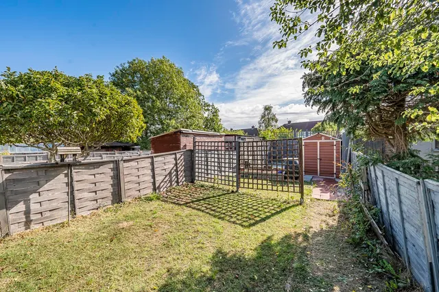 Photo 3 — Denecroft Crescent, Hillingdon, UB10