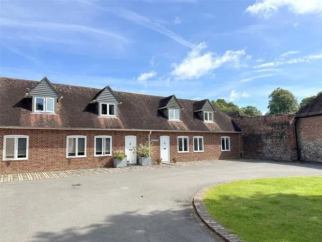 Downs Road, West Stoke, PO18, photo 2