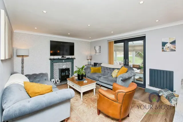 Photo 3 — Birch Close, Branston, Staffordshire, DE14