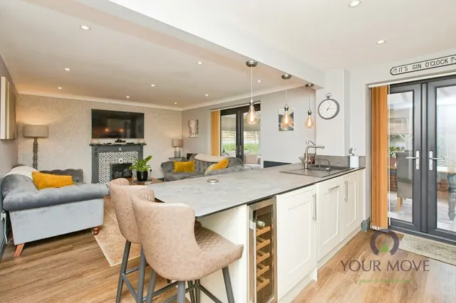 Photo 2 — Birch Close, Branston, Staffordshire, DE14