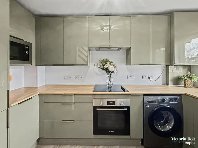 Kirkstall Close, Plymouth, photo 3