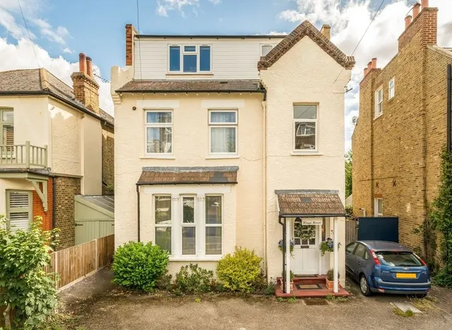 King Charles Road, Surbiton, KT5, photo 1