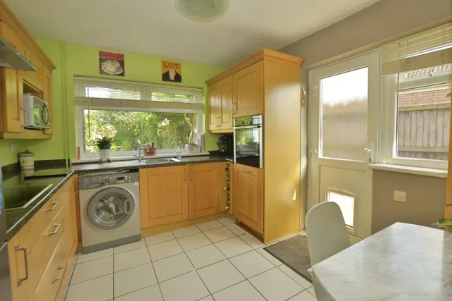 Photo 3 — Merritt Road, Greatstone, New Romney, Kent, TN28