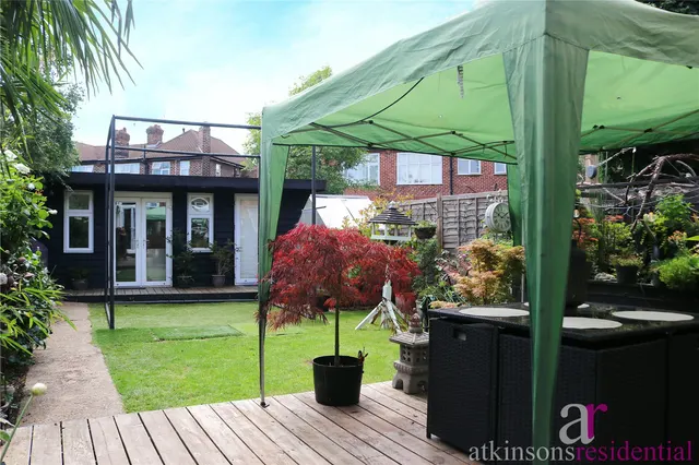 Photo 3 — Myddelton Close, Enfield, Middlesex, EN1 4AJ