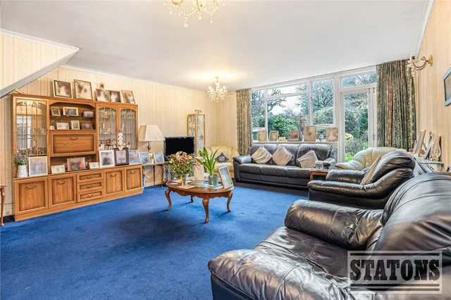 Photo 3 — Belmont Avenue, Cockfosters, Herts, EN4 9LJ