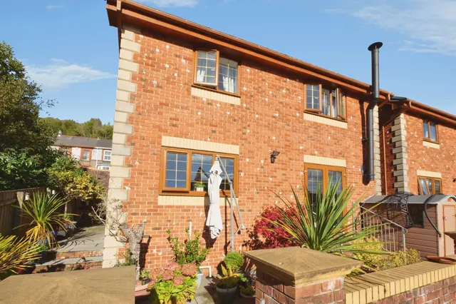 Tynybedw Terrace, Treorchy, CF42, photo 3