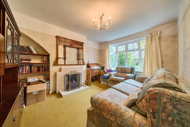 Photo 2 — Brinklow Crescent, SE18