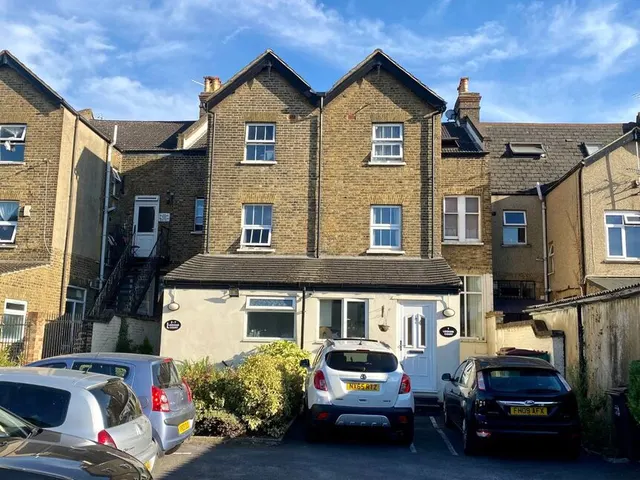 Photo 2 — Leigham Court Clyde Road, Surrey, SM6