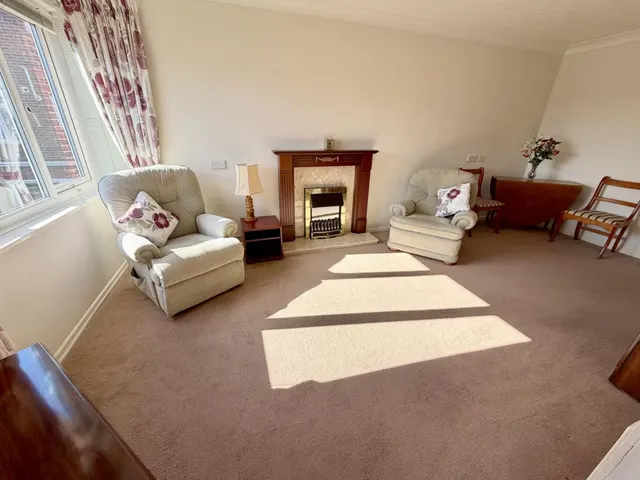 Buckingham Court, BH15, photo 3