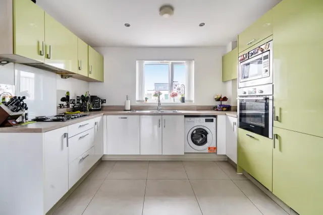 Photo 3 — 19 Marquess Drive, Bletchley, Milton Keynes, Buckinghamshire, MK2 2FN