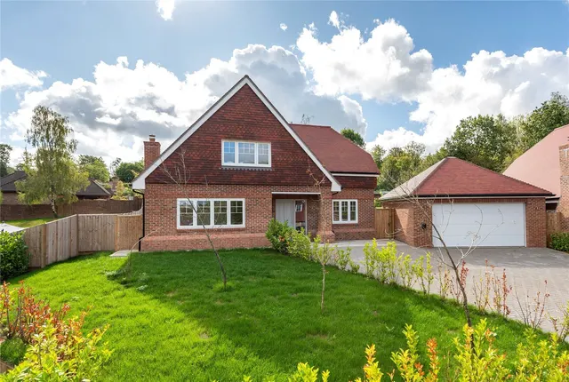 Boxhill Road, Tadworth, KT20, photo 1
