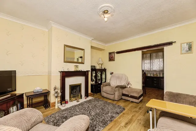 Photo 3 — Park Road, DONCASTER, South Yorkshire, DN6