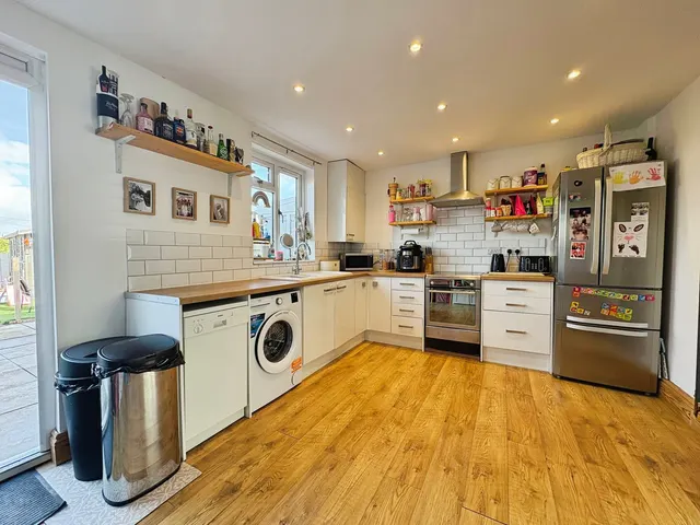 Russell Avenue, Kingswood, Bristol, South Gloucestershire, photo 1