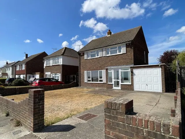 Sandwich Road, Cliffsend, CT12, photo 1