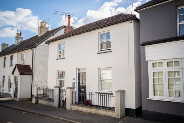 Littlefield Road, Alton, GU34, photo 1