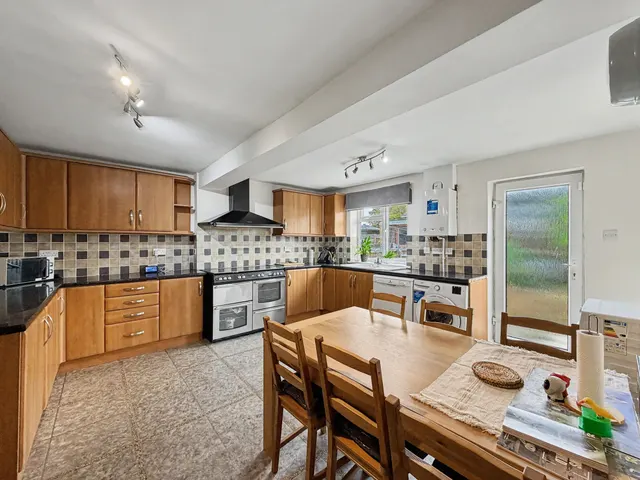 Boucher Close, Grove, OX12, photo 2
