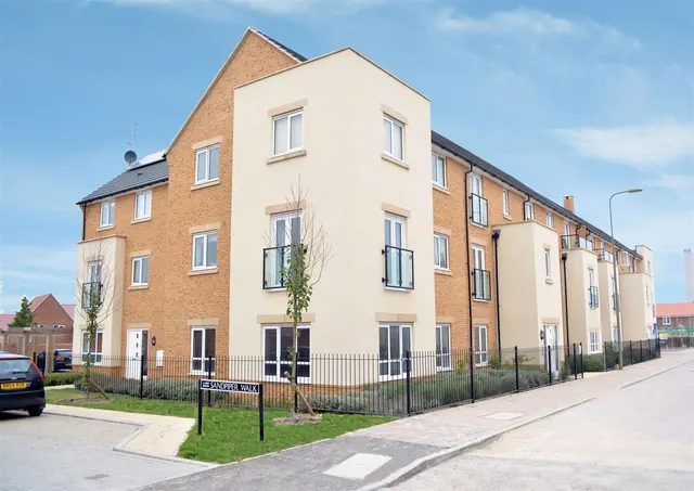 2 bedroom flat, Sir Frank Williams Avenue, Didcot