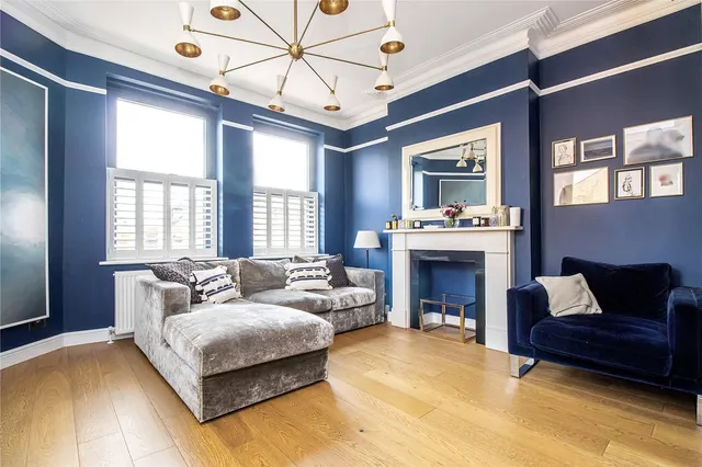 Chiswick Lane, London, W4, photo 1