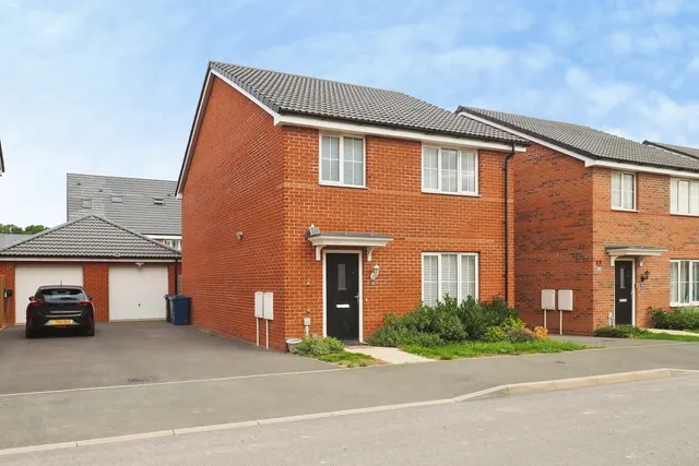 Burrows Drive, Bingham, NG13, photo 2