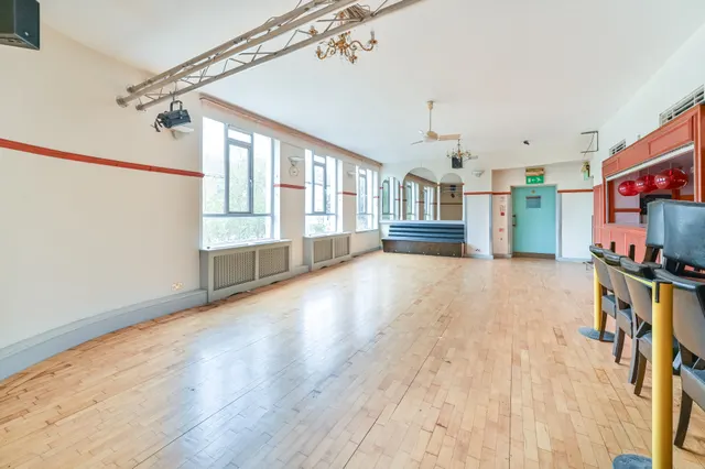 Photo 3 — 47-49 Dorset Road, London