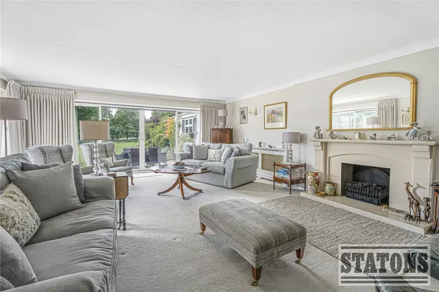 Mymms Drive, Brookmans Park, AL9, photo 2
