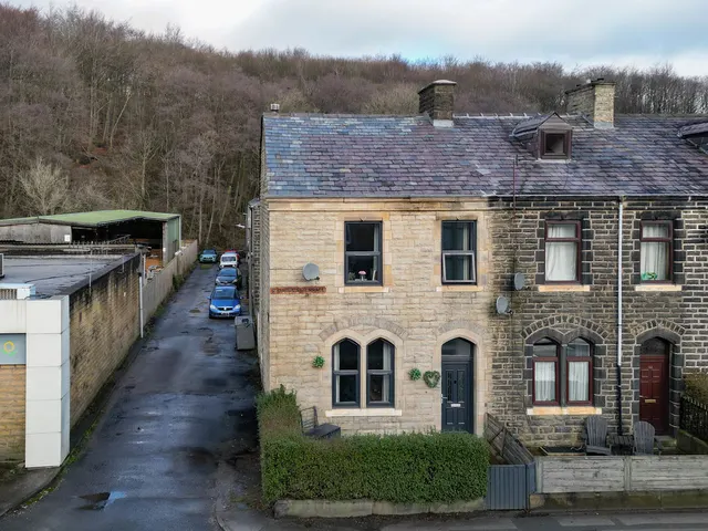Bacup Road, Waterfoot BB4 7HB, photo 1