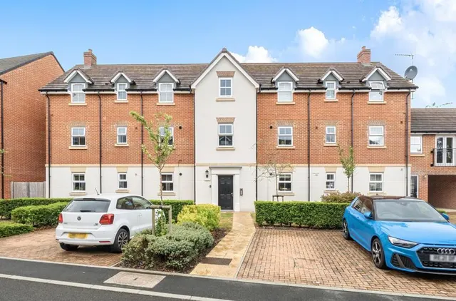 Hutton Close, Newbury, RG14, photo 1