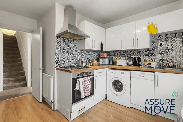 Photo 3 — Top Flat, 135 Brooke Road, London, London, N16 7RP