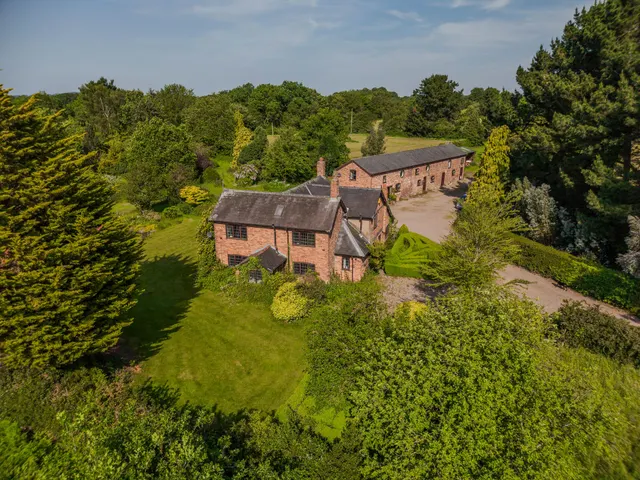 Whitegate, Northwich, photo 1