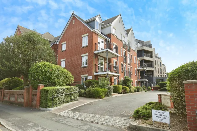 Archers Road, Eastleigh, photo 1
