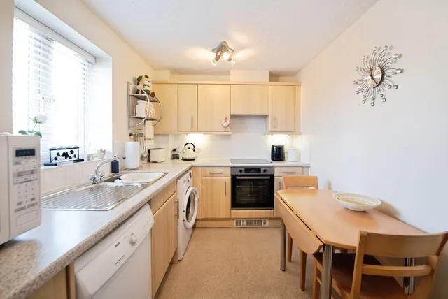 Hayling Close, Gosport, PO12, photo 3