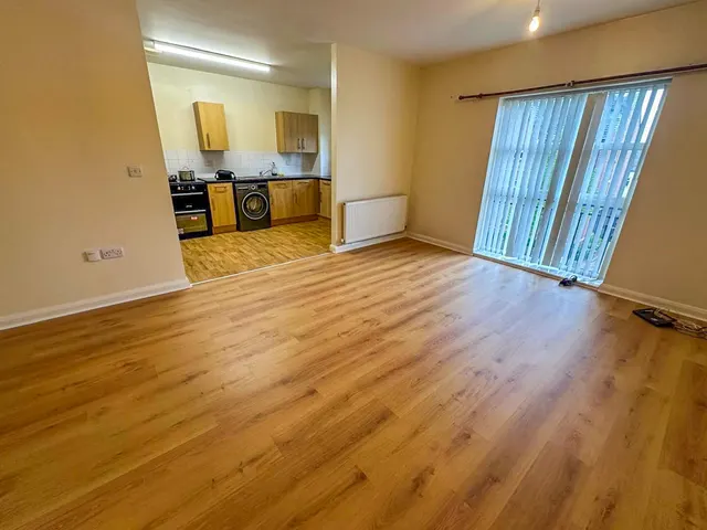 Knighton Lane, Knighton Lane, Leicester, LE2 8BE, photo 1