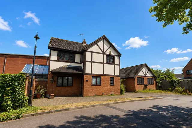 Millers Close, Rushden, Northamptonshire, NN10 9RP, photo 1