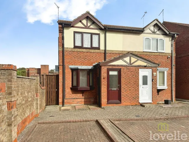Henley Court, Gainsborough, DN21, photo 1