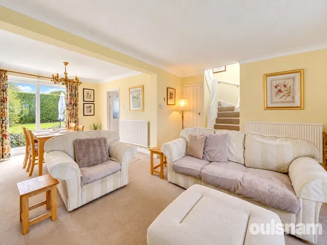 Photo 3 — Primsland Drive, Droitwich, Worcestershire, WR9 7QR