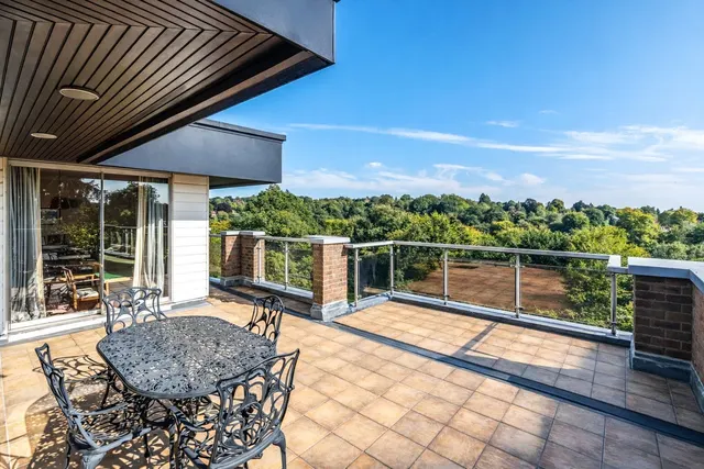 West Hill, Oxted, RH8, photo 2