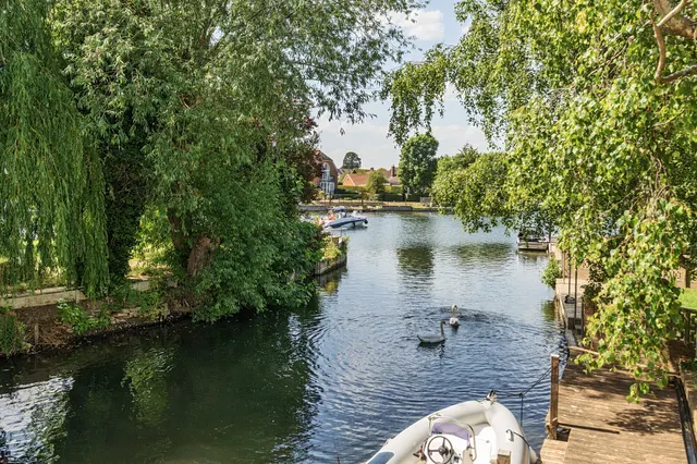 Photo 2 — Riverside, Staines-Upon-Thames, TW19
