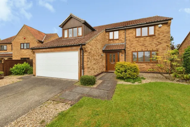 Pine Hill, Coulby Newham, Middlesbrough, photo 1