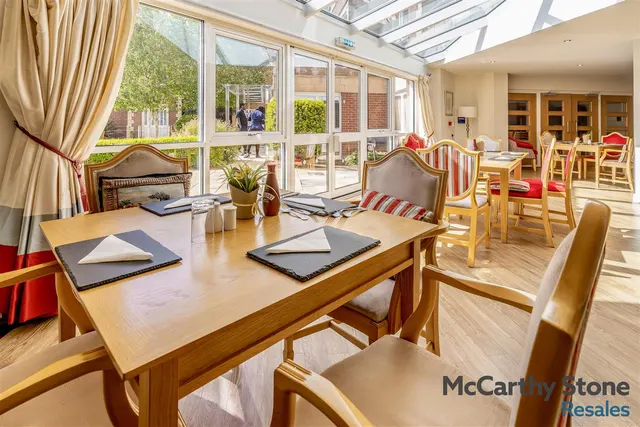Marlborough Road, Cardiff, CF23, photo 2