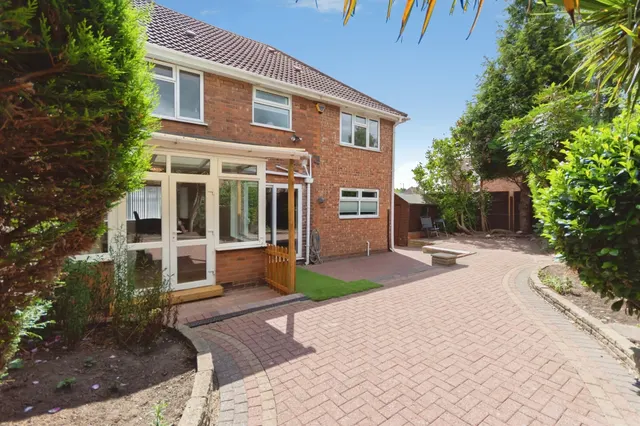 Photo 2 — Lyndon Road, Solihull