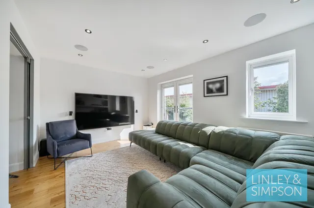 Cable Place, Hunslet, LS10, photo 1