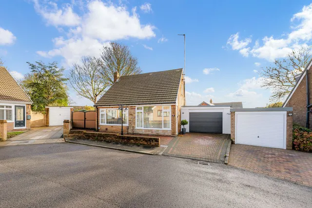 Woodland Avenue, Widnes, Widnes, WA8 7DS, photo 1